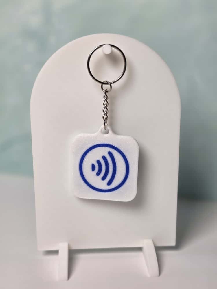 🔑✨Facebook Keychain with NFC Technology