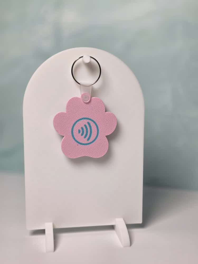 🔑✨ Paw Keychain  with NFC Technology